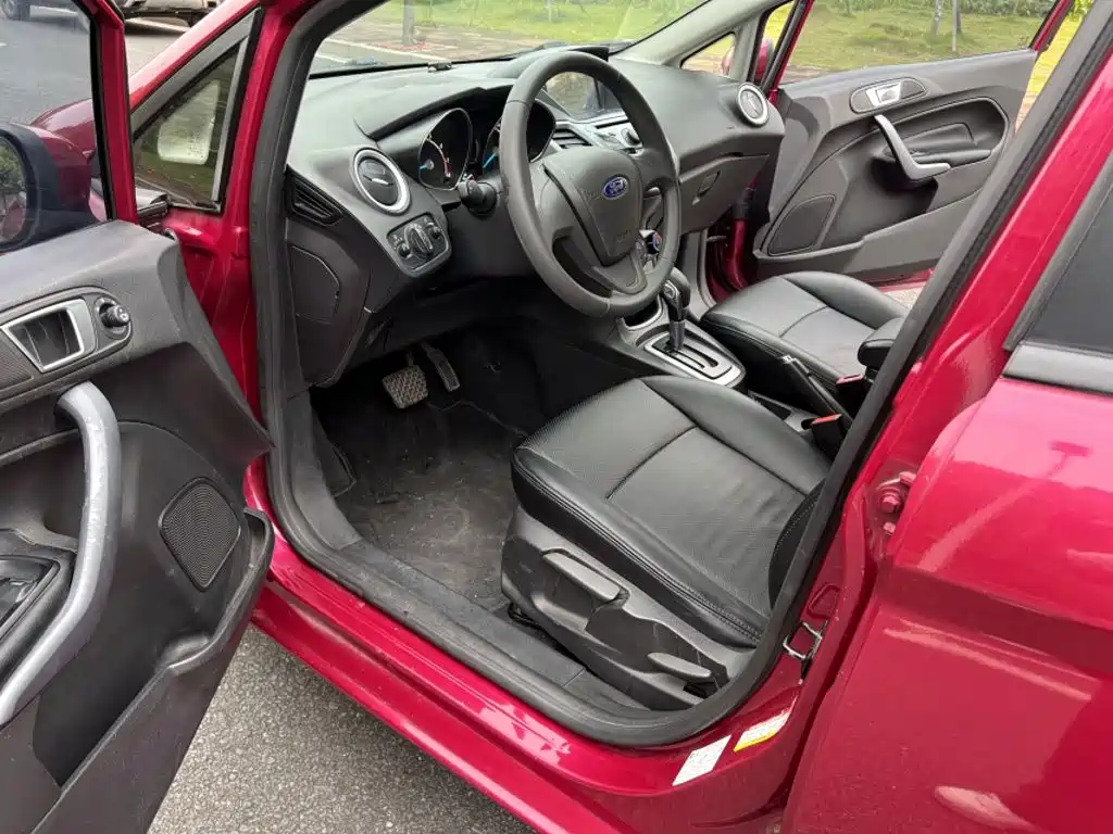 Ford Fiesta 2015 2013 Hatchback 1.5L Automatic Fashion