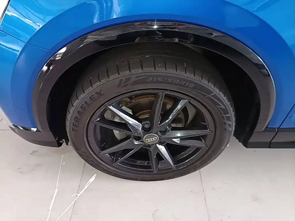 Audi Q2L 2019 2018 35 TFSI Launch Exclusive Edition China V
