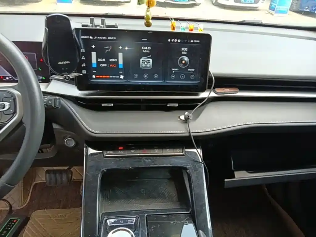 Фото 13 - Haval H6