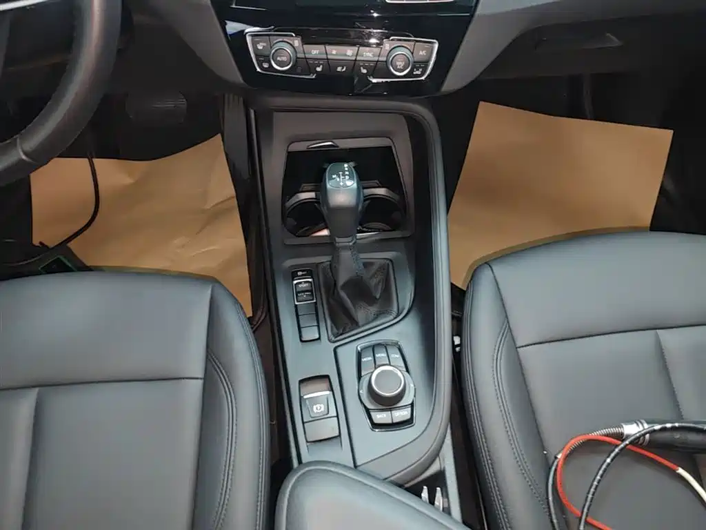BMW X1 2019 sDrive20Li Leading Model фото 14