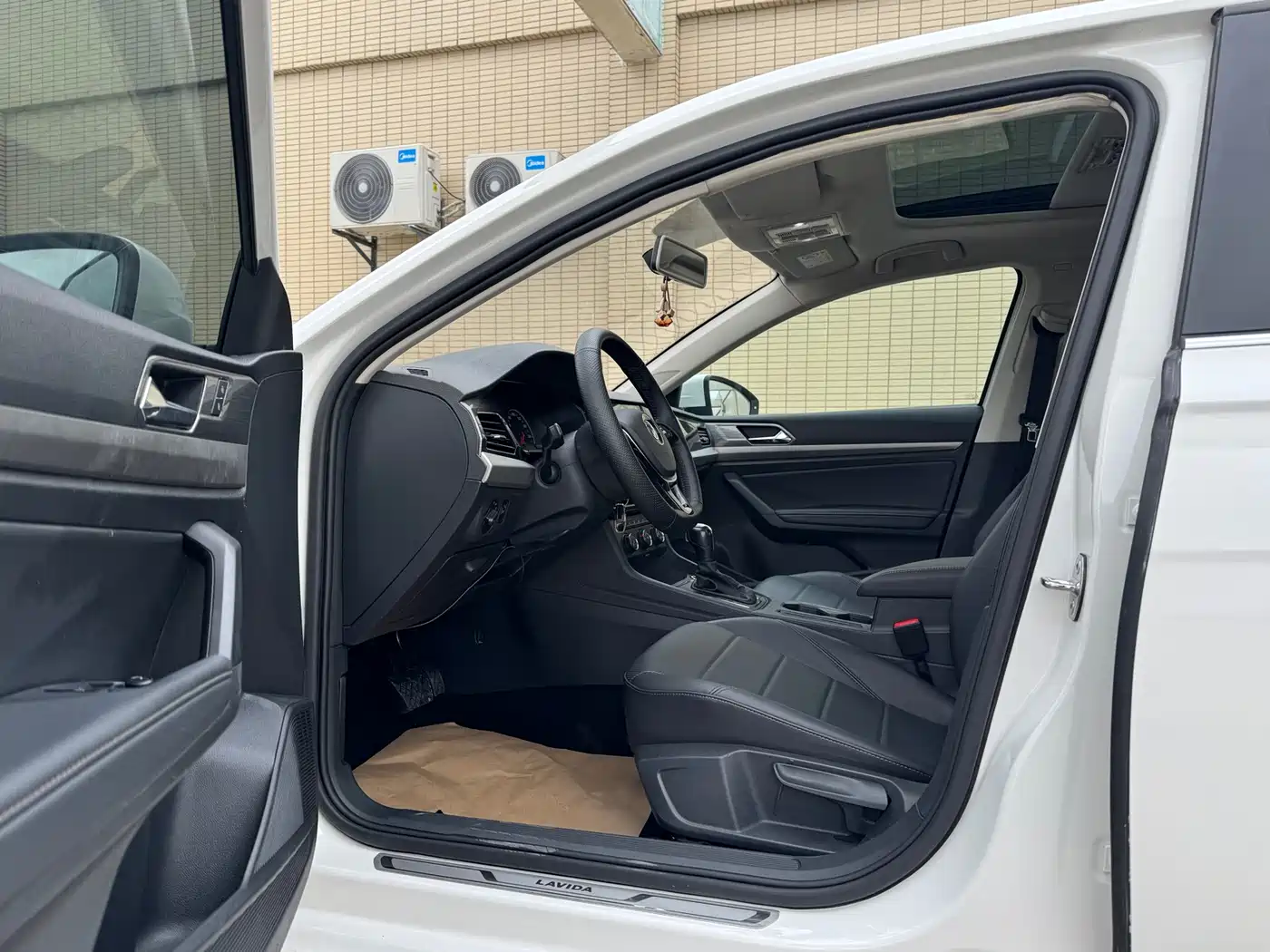 Фото 4 - Volkswagen Lavida