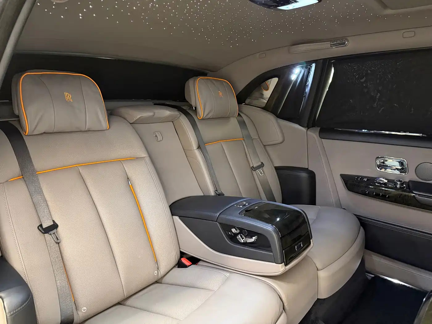 Rolls-Royce Phantom 2019 2018 6.7T Long Wheelbase Version