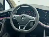 Фото 7 - Volkswagen Touareg