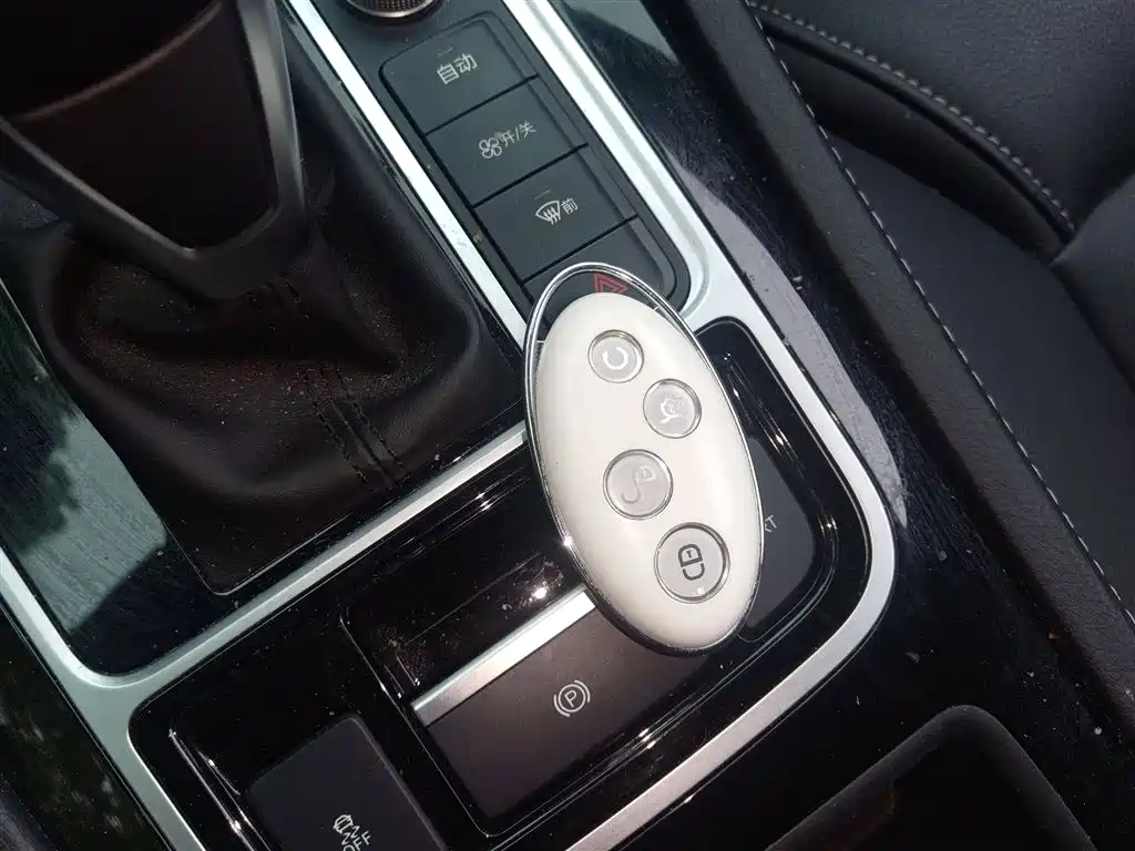 BYD Song MAX 2019 1.5T Auto Smart Connect Dynamic 7-seater China V фото 17