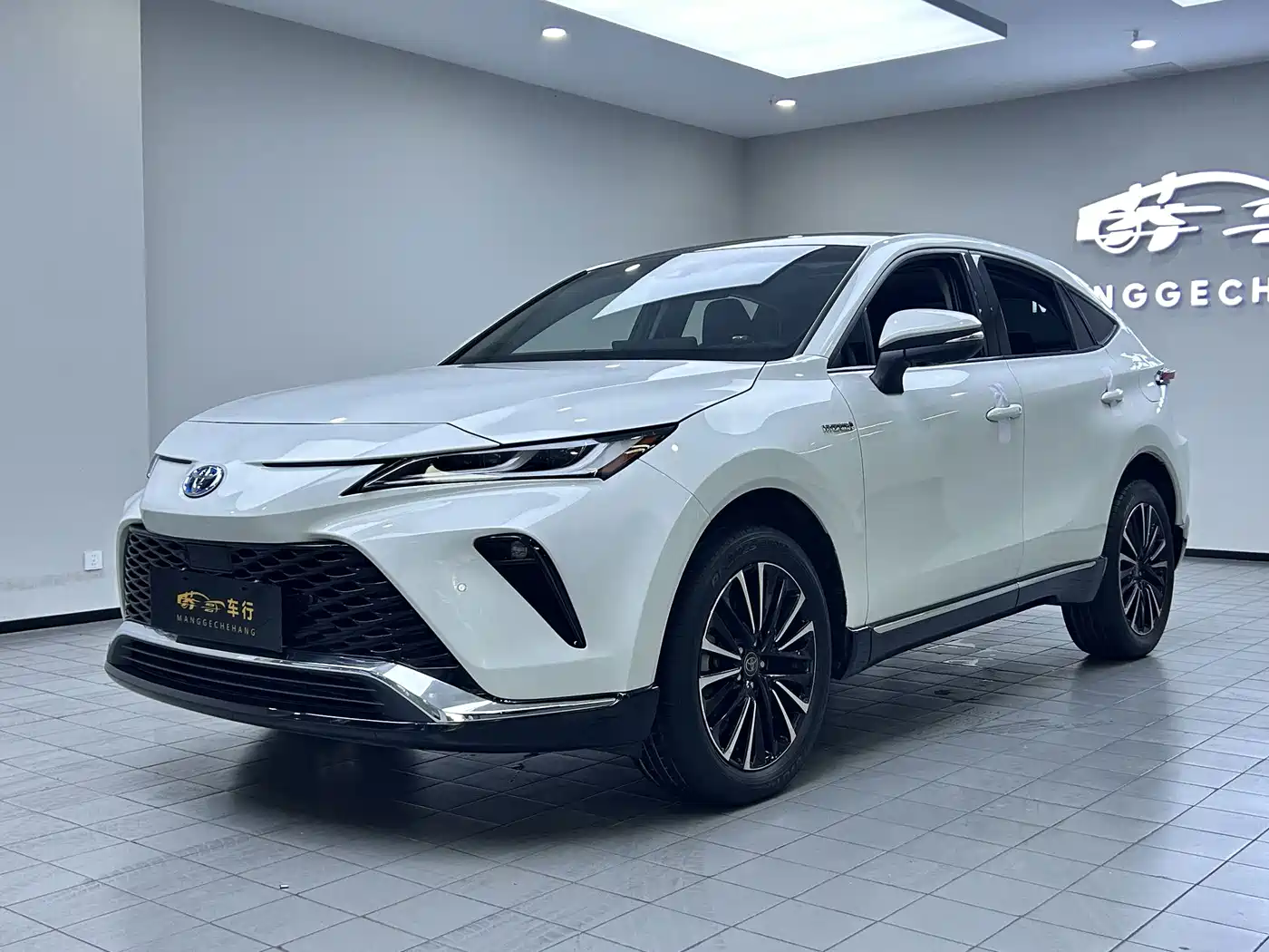 Toyota Venza 2023 2022 Dual Engine 2.5L CVT 4WD Supreme