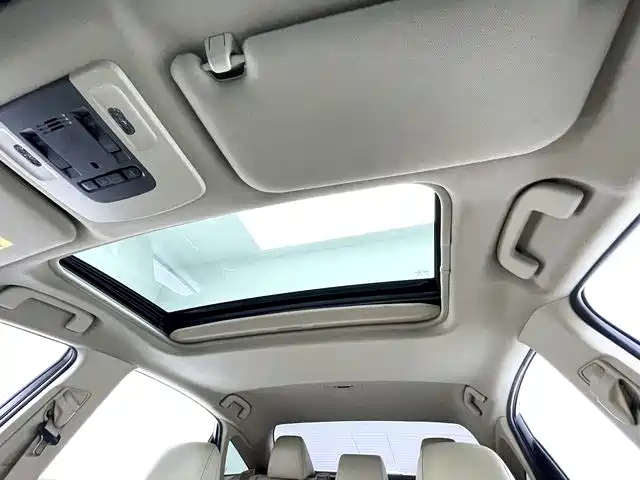 Toyota Avalon 2019 Hybrid 2.5L Luxury Edition China V фото 13
