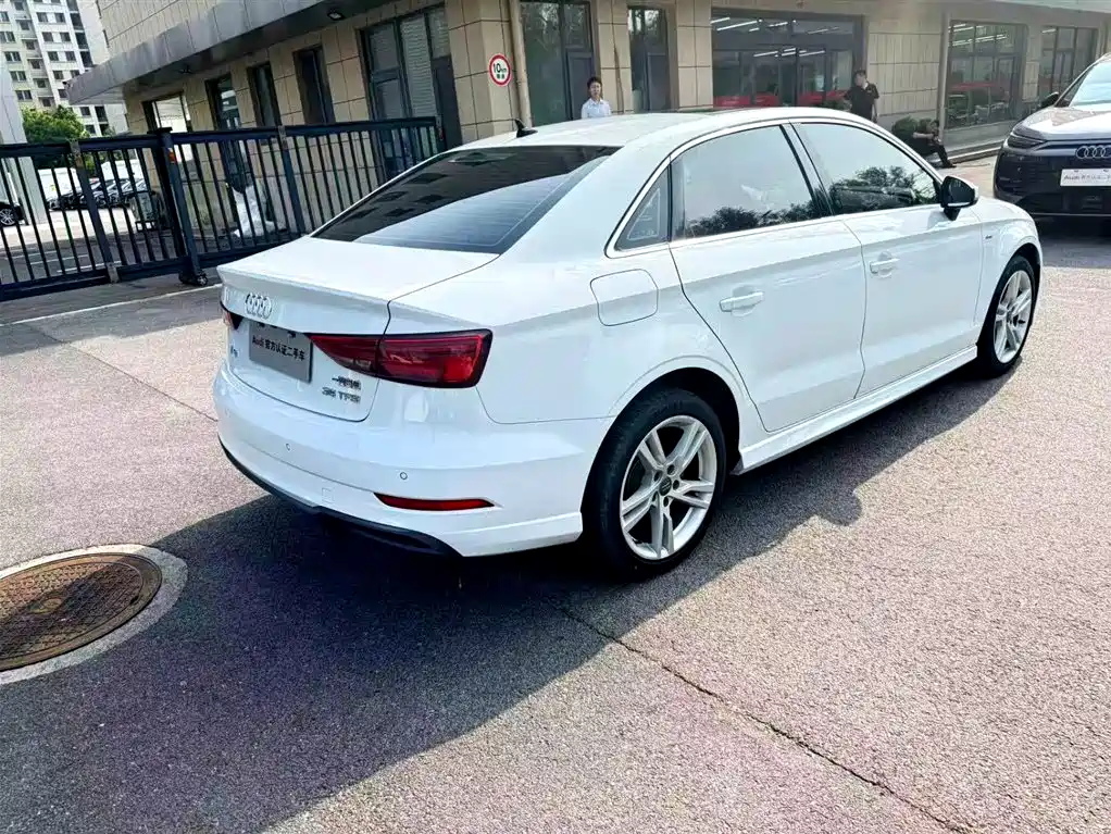 Audi A3 2019 Limousine 35 TFSI Fashion China V фото 4