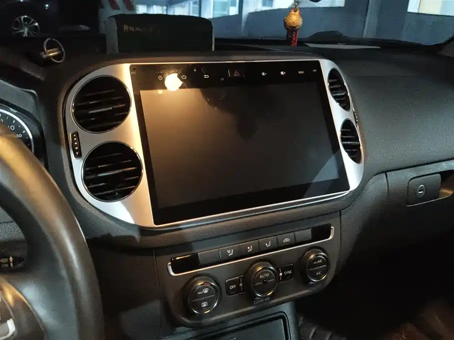 Volkswagen Tiguan 2016 Model 300TSI Automatic 4WD Trend Vision Edition фото 13