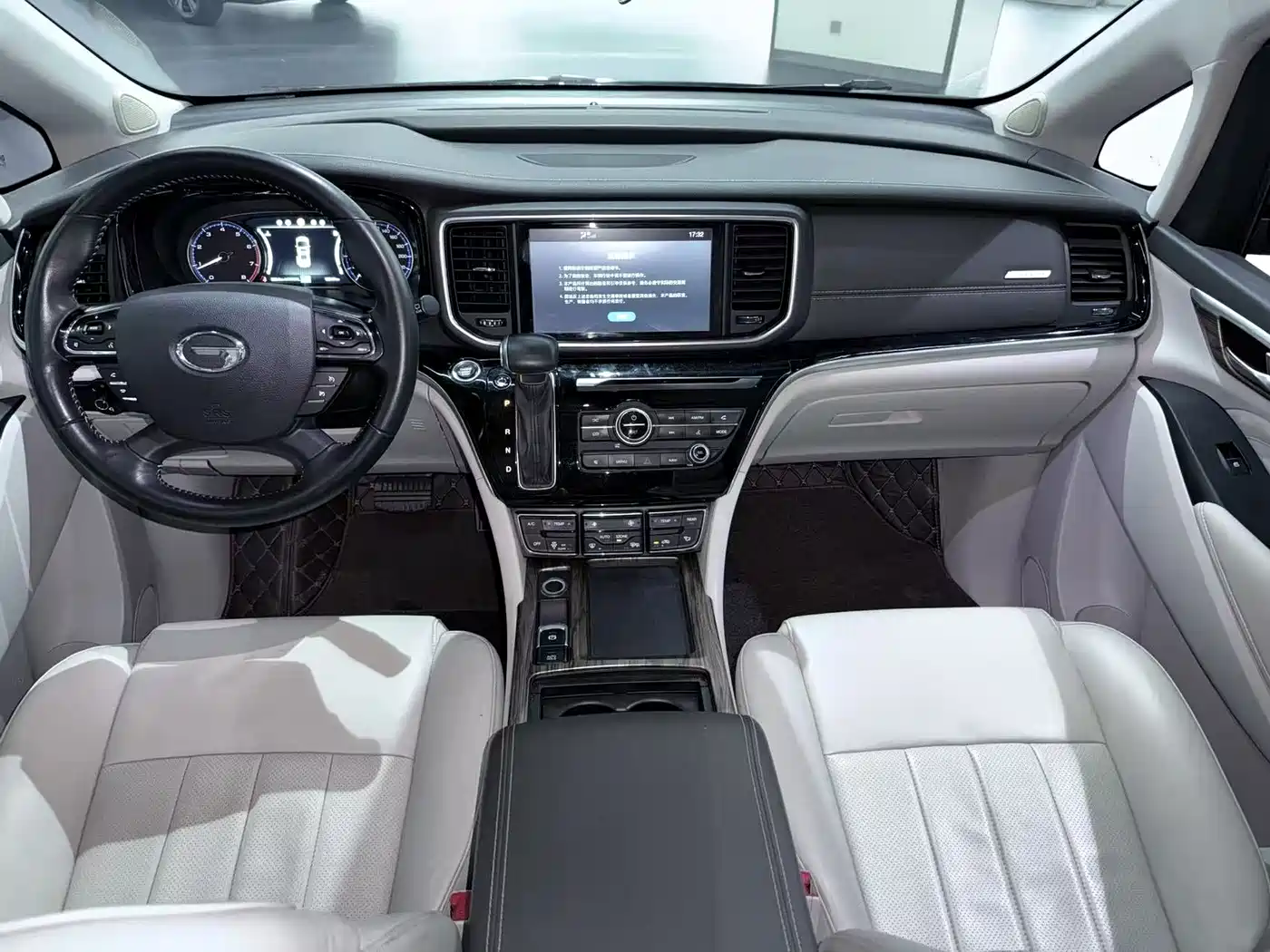 GAC Trumpchi Trumpchi M8 2018 320T Premium Edition фото 16