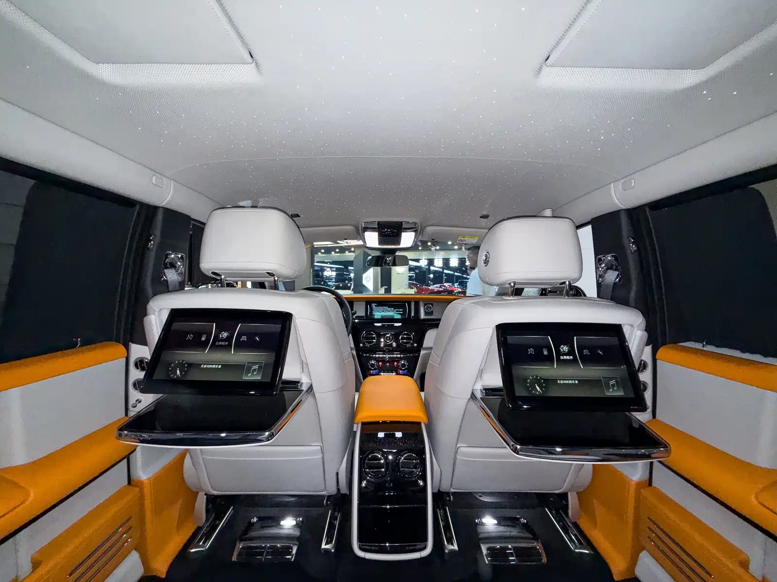 Фото 18 - Rolls-Royce Phantom