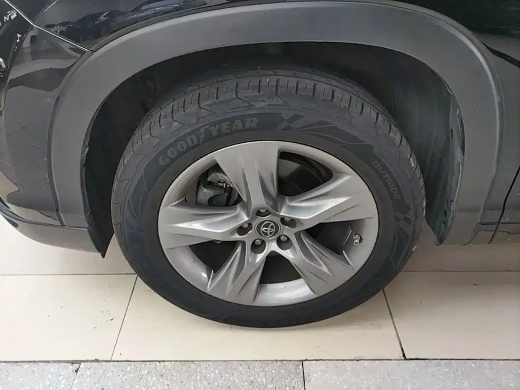 Toyota Highlander 2017 2.0T 4WD Premium 7-Seater фото 23