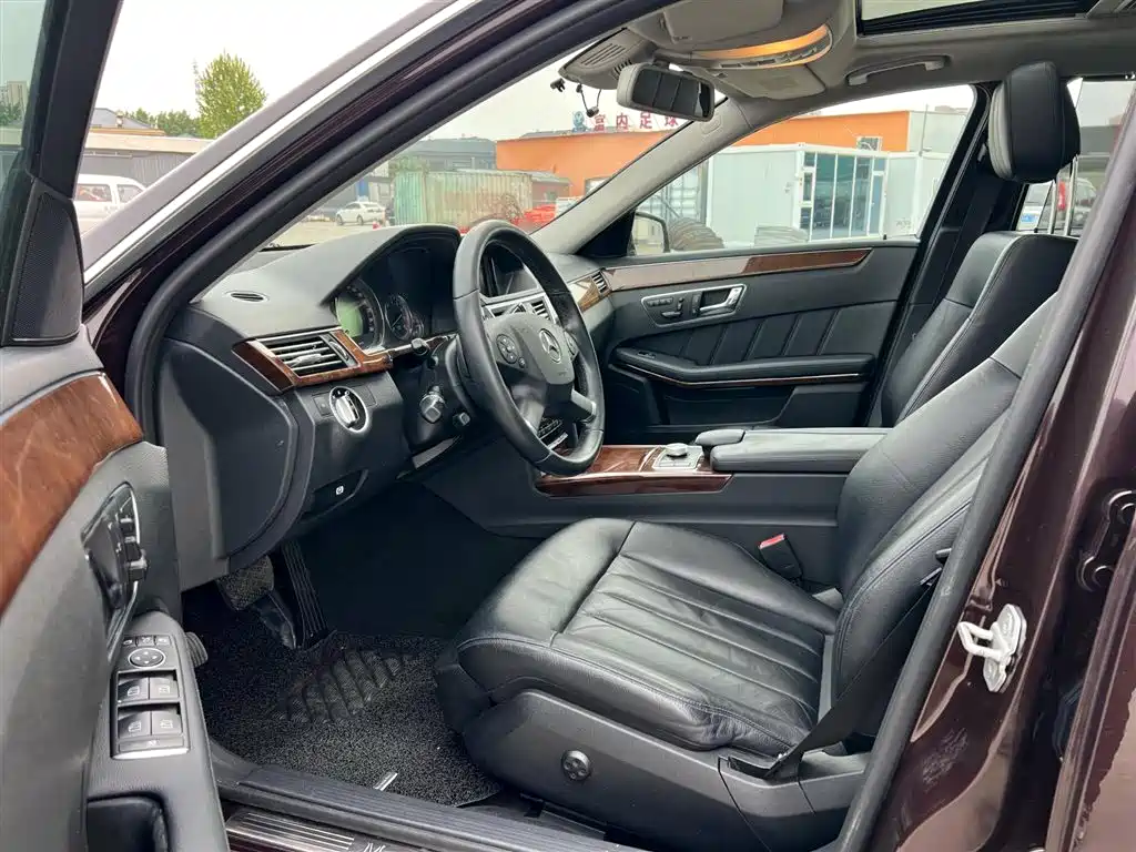 Mercedes-Benz E-Class 2011 E 300 L Elegance фото 9