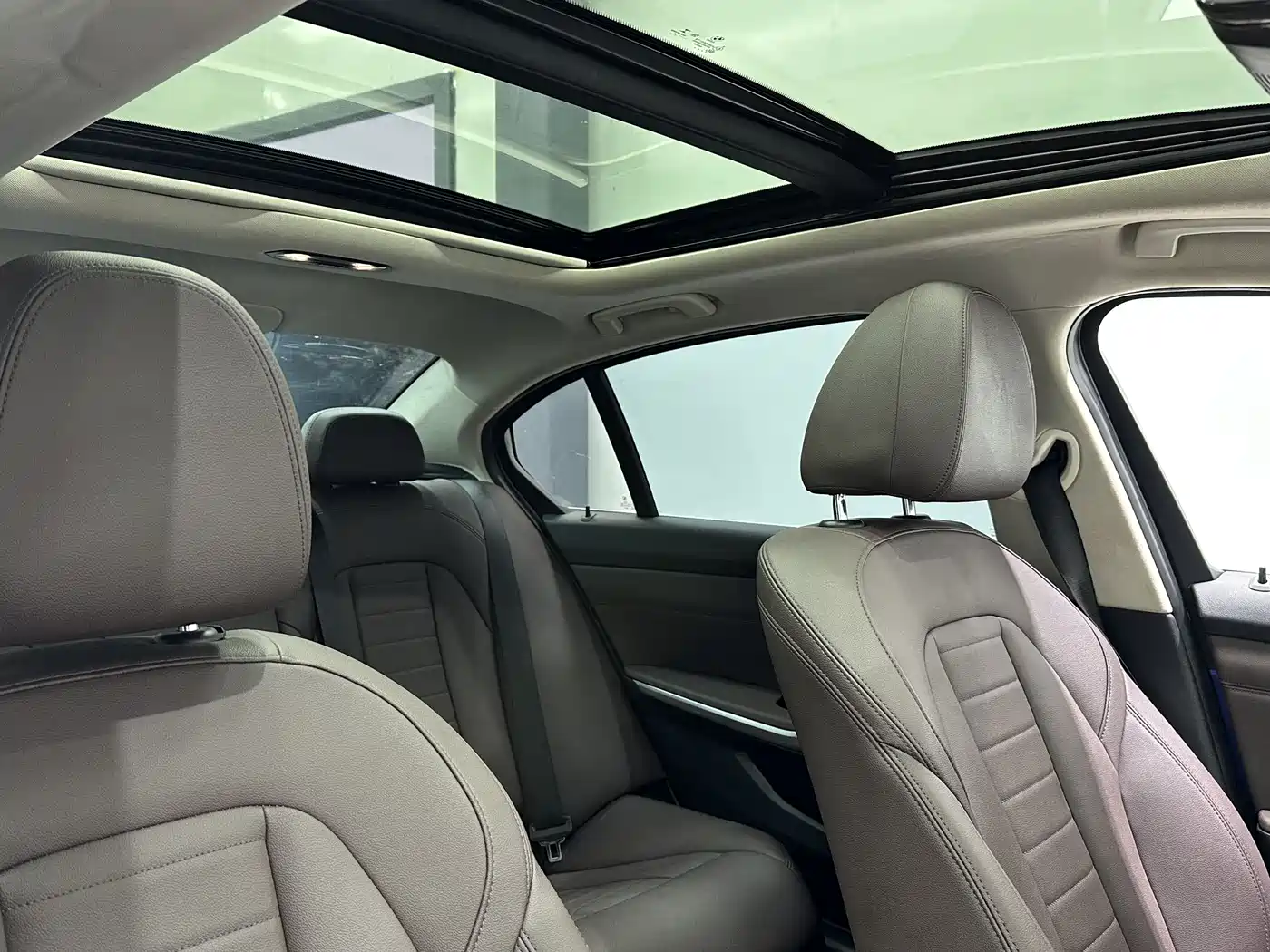 BMW 3 Series 2021 325Li M Sport Package фото 11