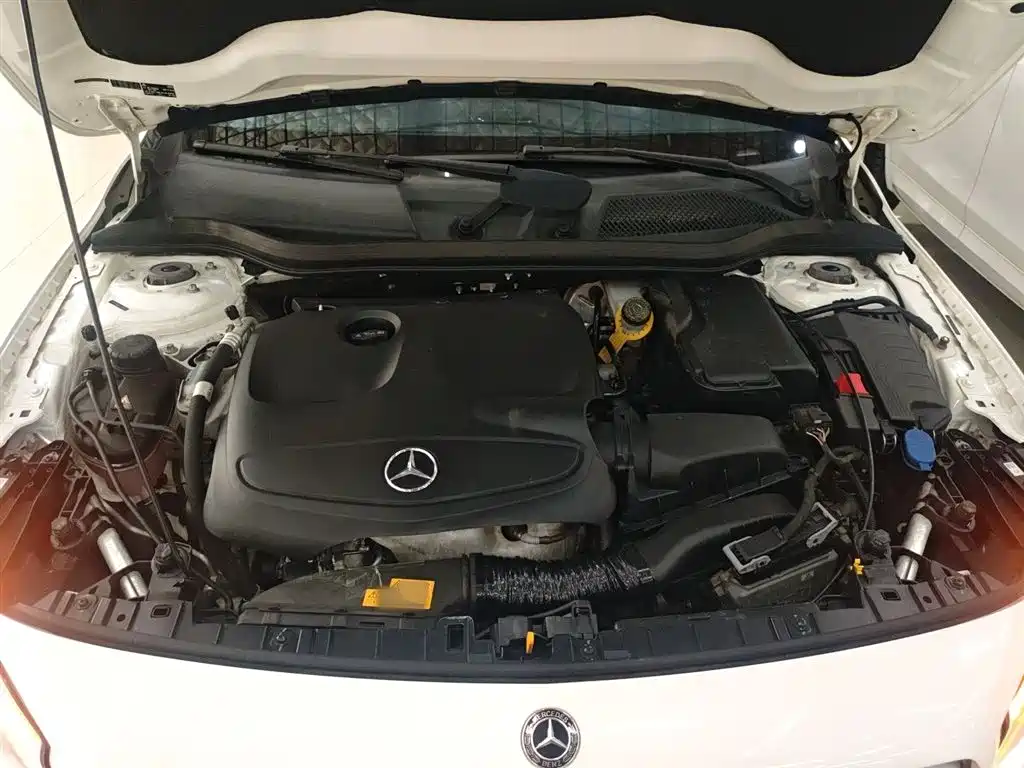Mercedes-Benz GLA 2018 GLA 200 Fashion фото 16