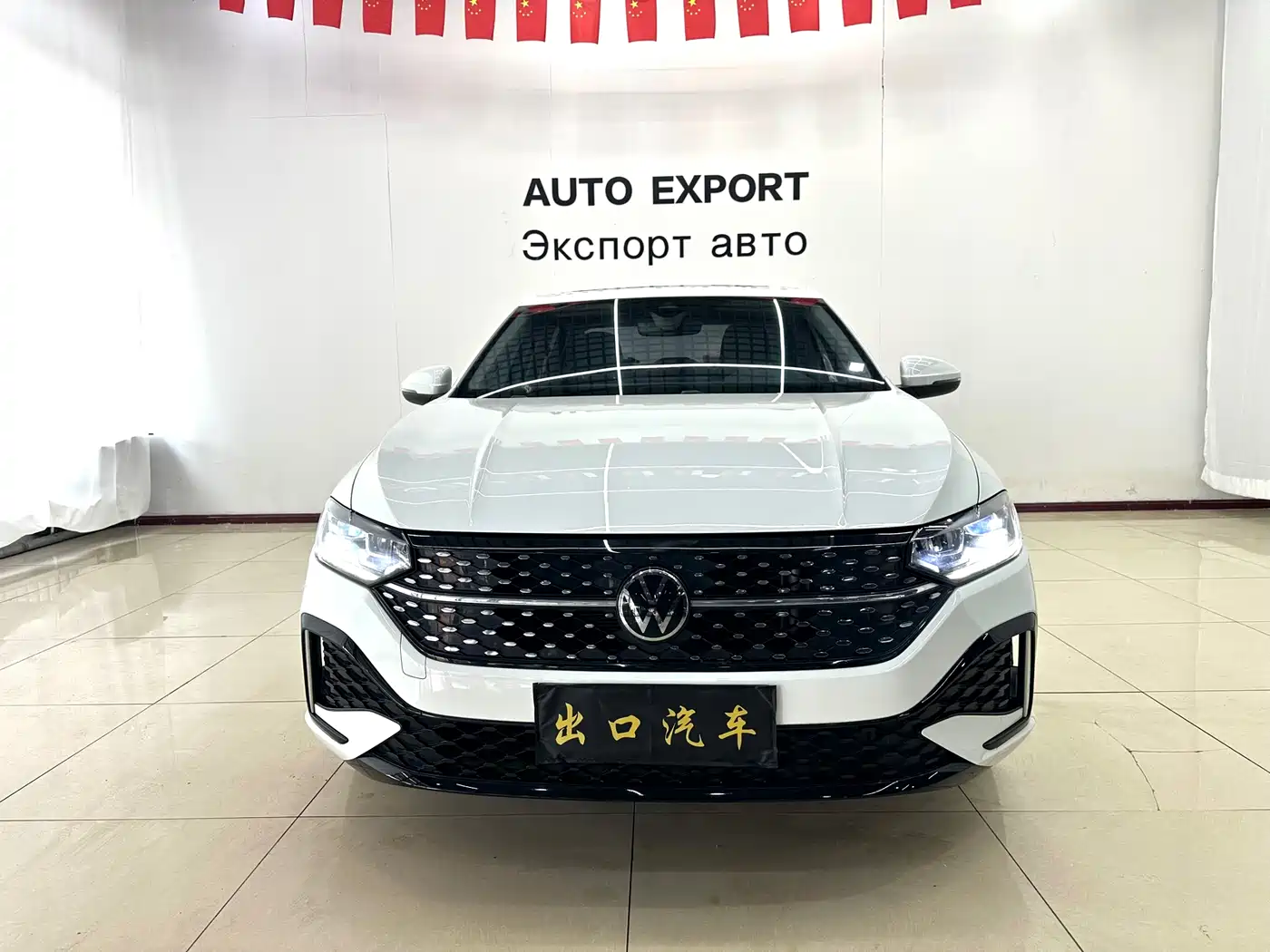 Volkswagen Lavida 2023 Facelift 1.5L Automatic 5 Million Edition фото 2