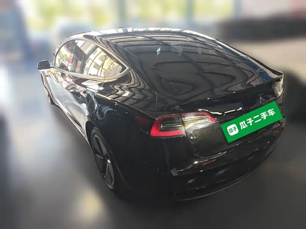 Фото 7 - Tesla Model 3