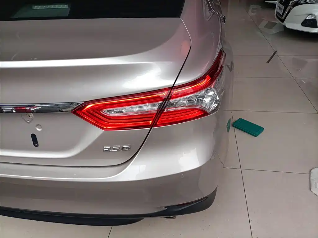 Toyota Camry 2018 2.5G Luxury Edition фото 25