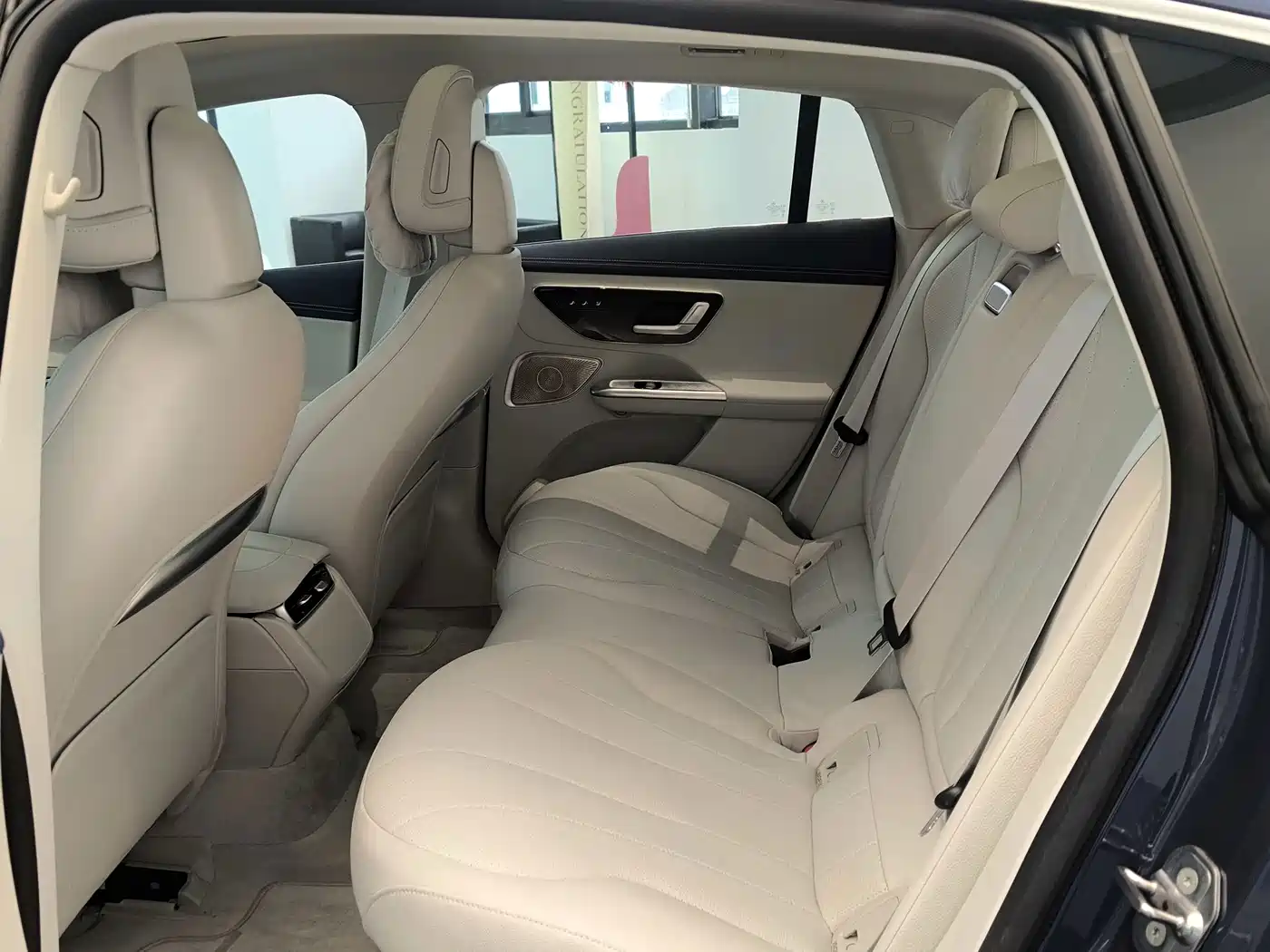Mercedes-Benz EQE 2025 2025 Model 500 4MATIC Luxury Edition