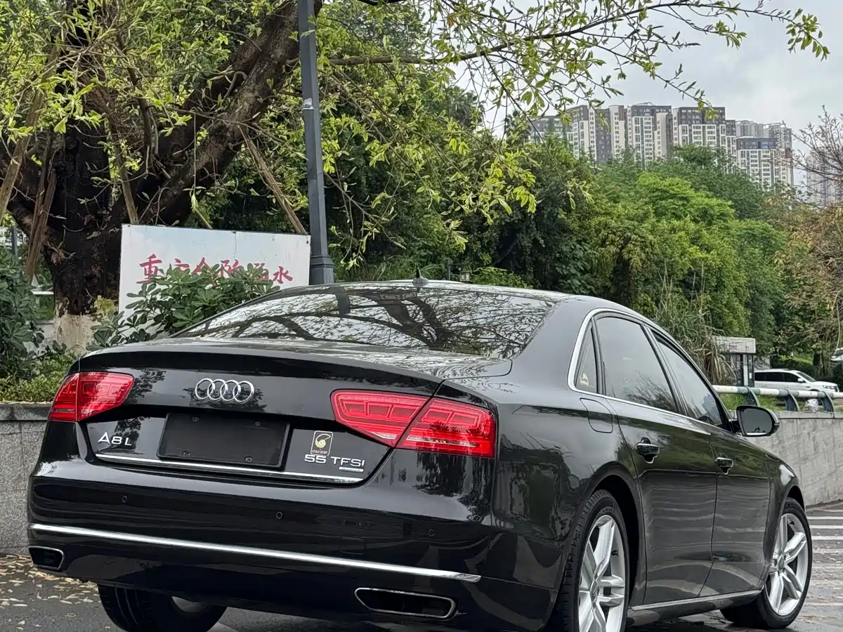 Audi A8 2013 A8L 45 TFSI quattro Exclusive фото 32