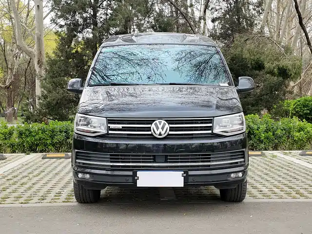  Volkswagen Caravelle 2018 2.0TSI 4WD Luxury Edition 7-Seater