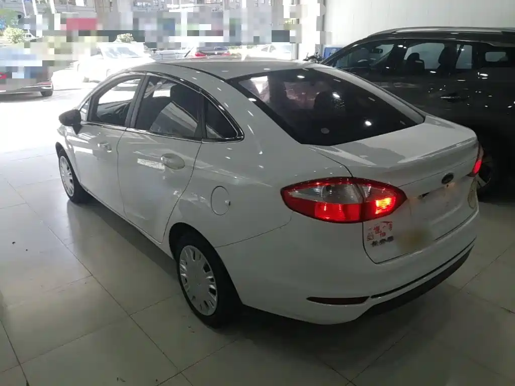 Ford Fiesta 2015 2013 Sedan 1.5L Manual Trend