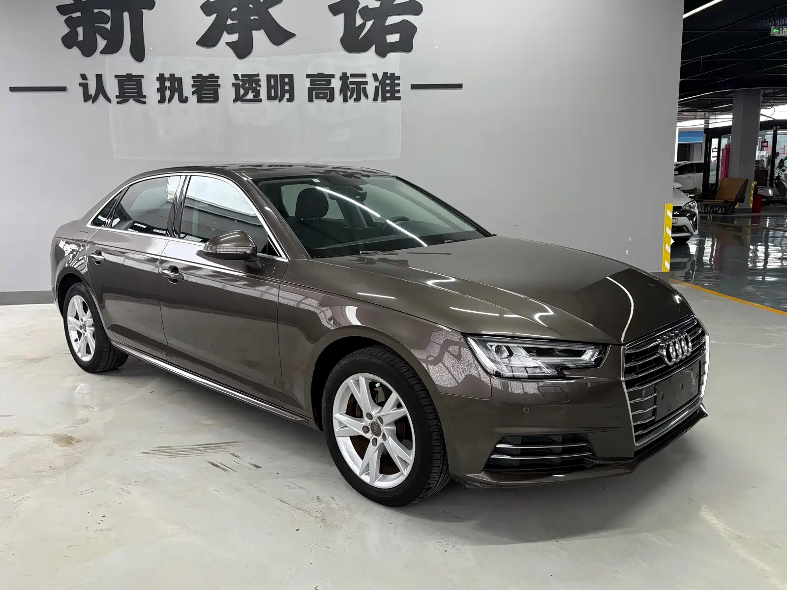 Фото 3 - Audi A4L