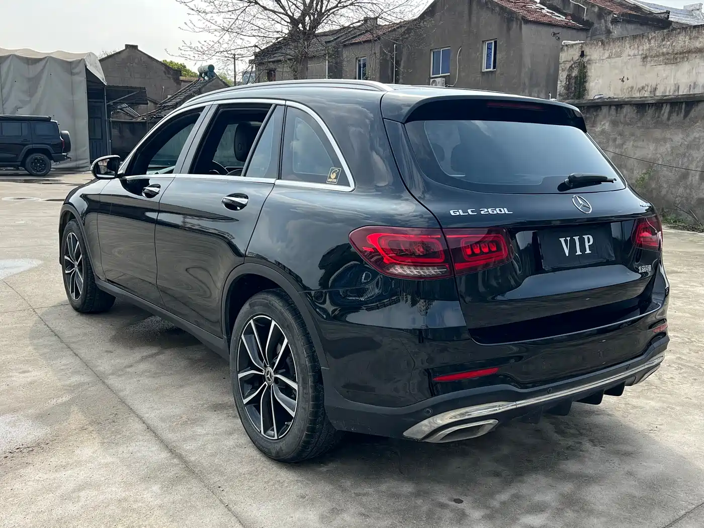 MERCEDES-BENZ GLC