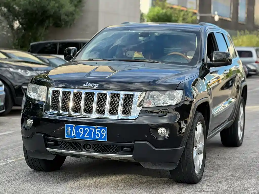 Фото 1 - Jeep Grand Cherokee (Import)
