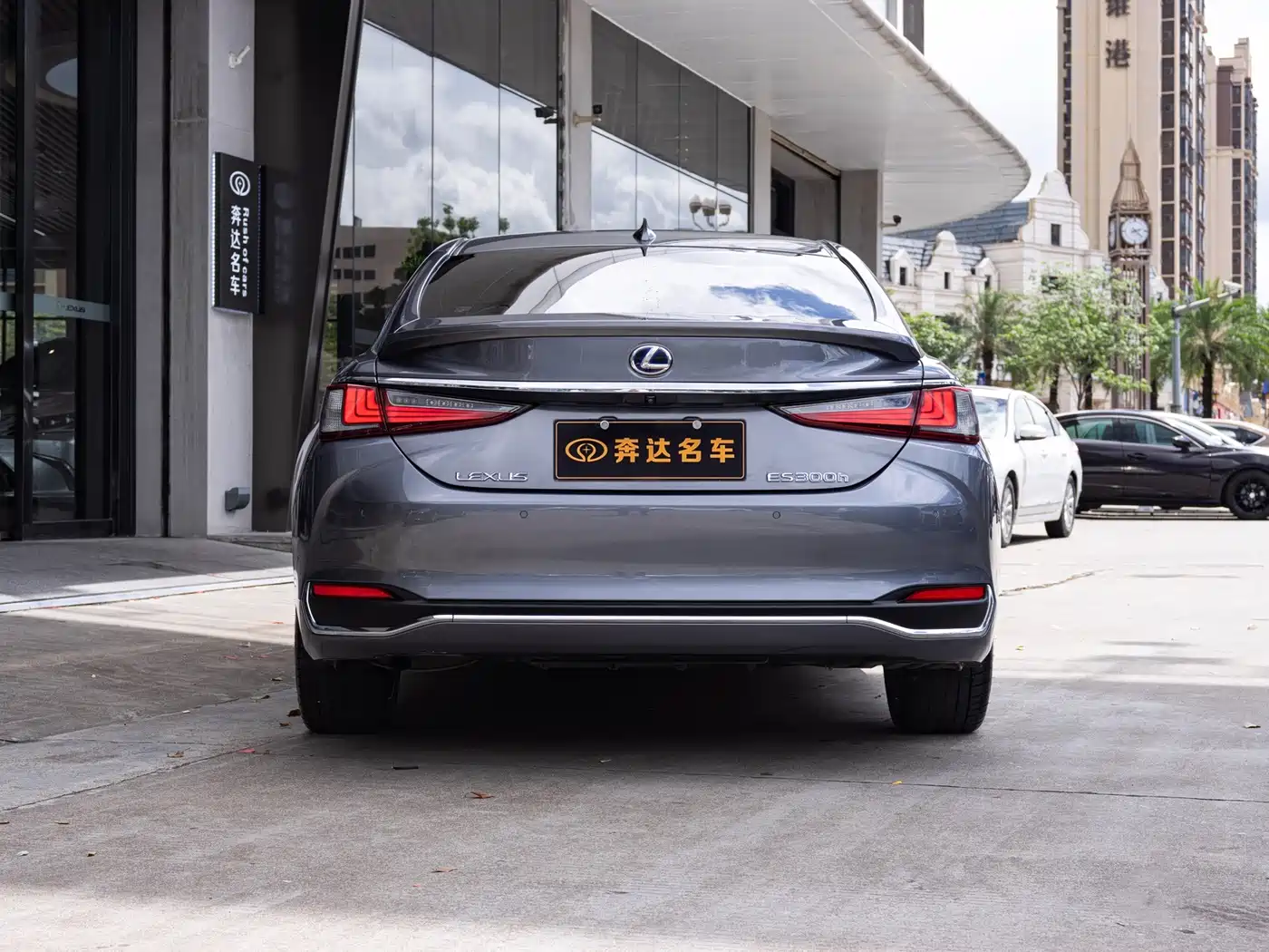 Фото 5 - Lexus ES