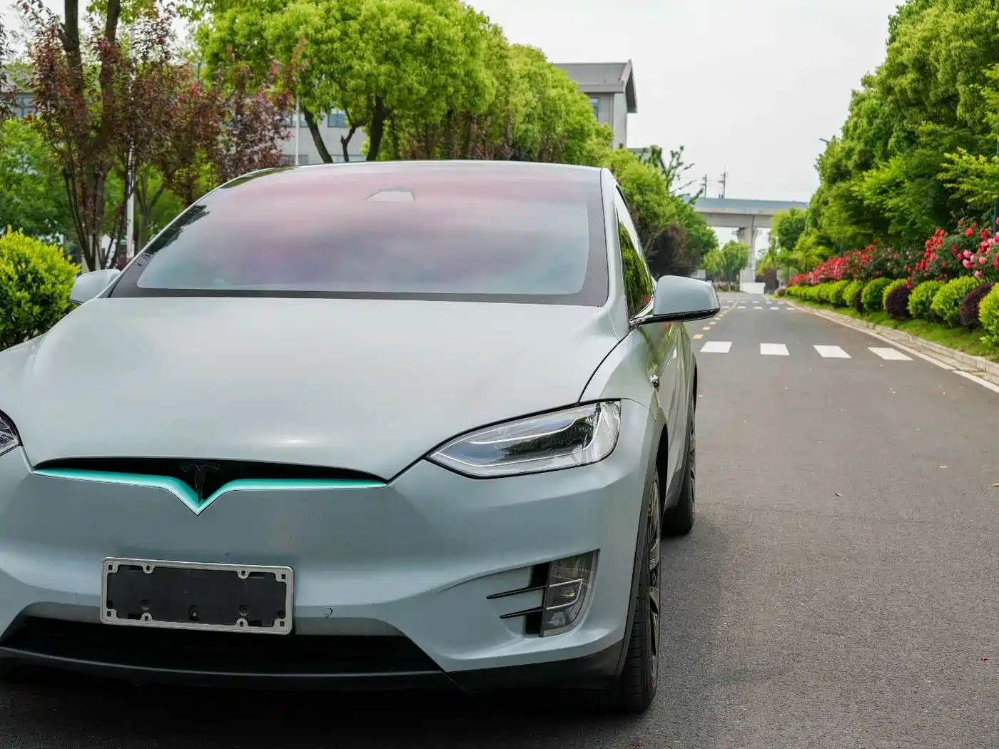 TESLA MODEL X