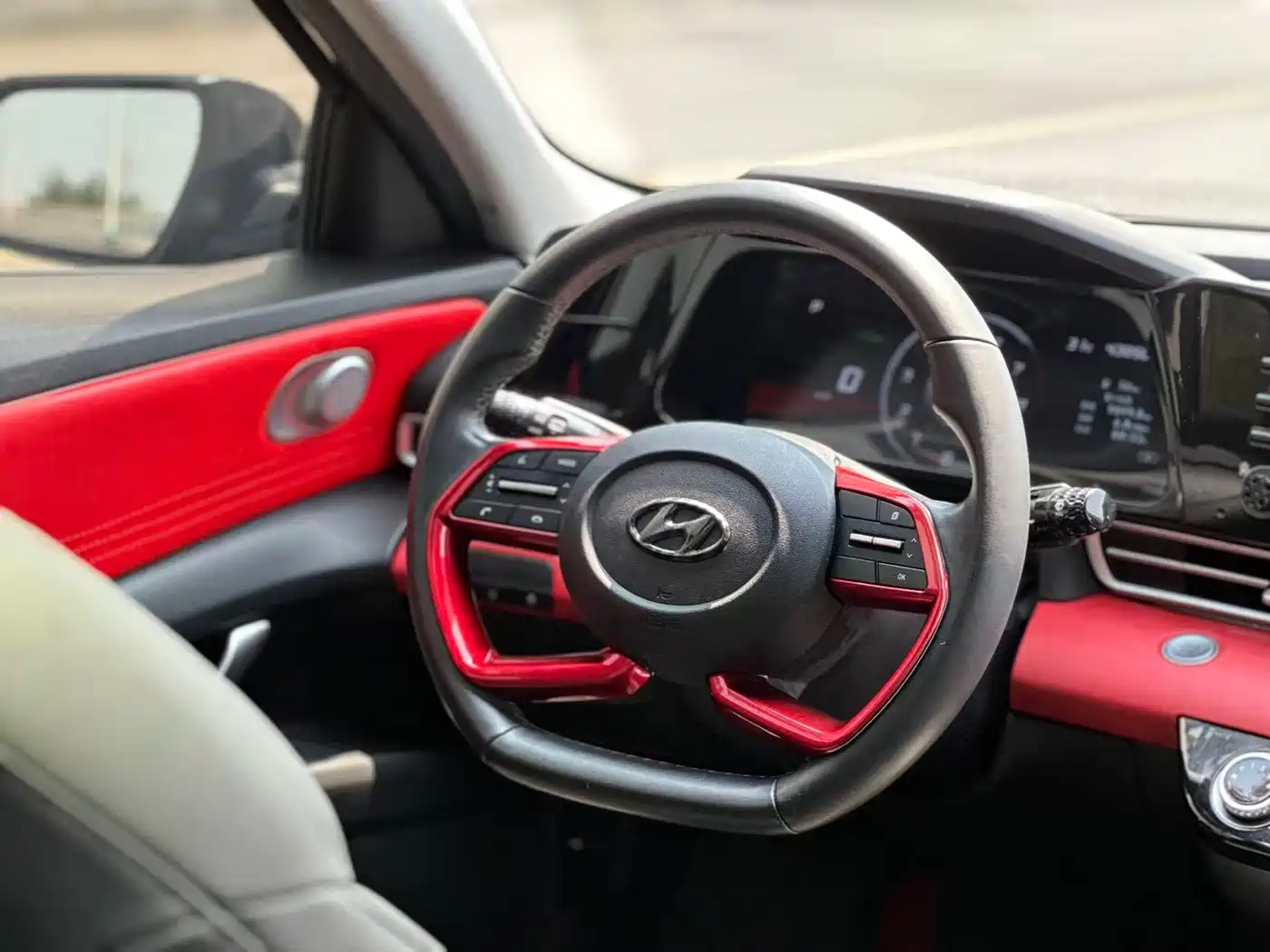 Hyundai Elantra 2021 1.5L CVT GLX Elite Edition фото 9
