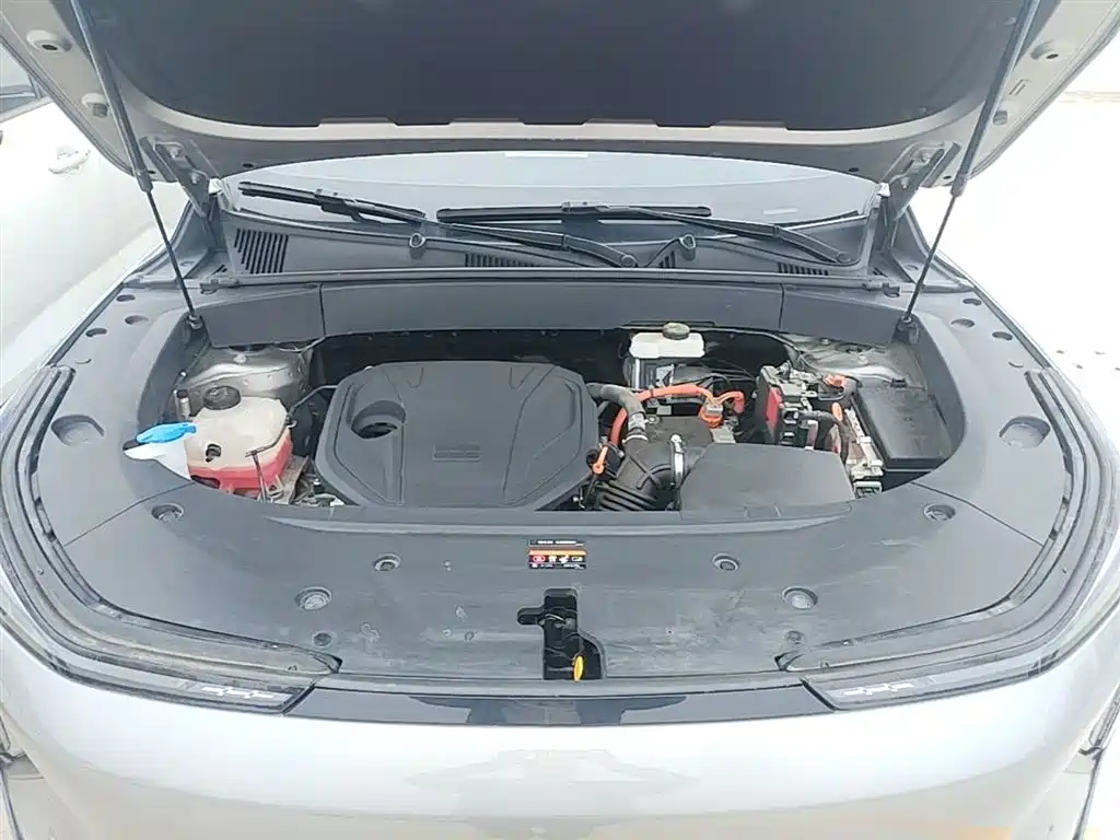 Geely Galaxy Galaxy L7 2025 EM-i 115km Explorer+ Edition фото 20