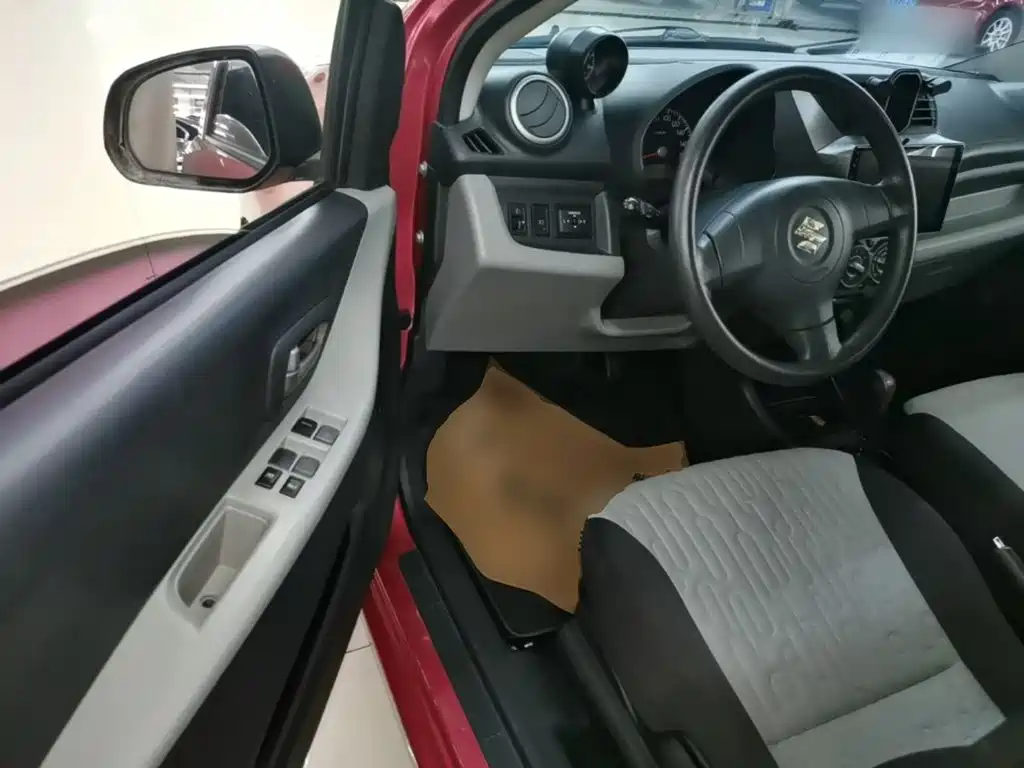 Suzuki Alto 2015 2013 1.0L Automatic Deluxe