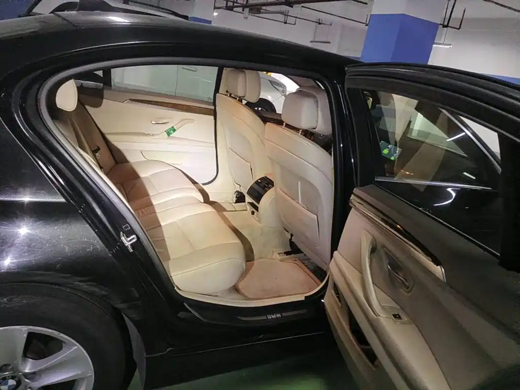 Photo 11 - BMW 5 Series