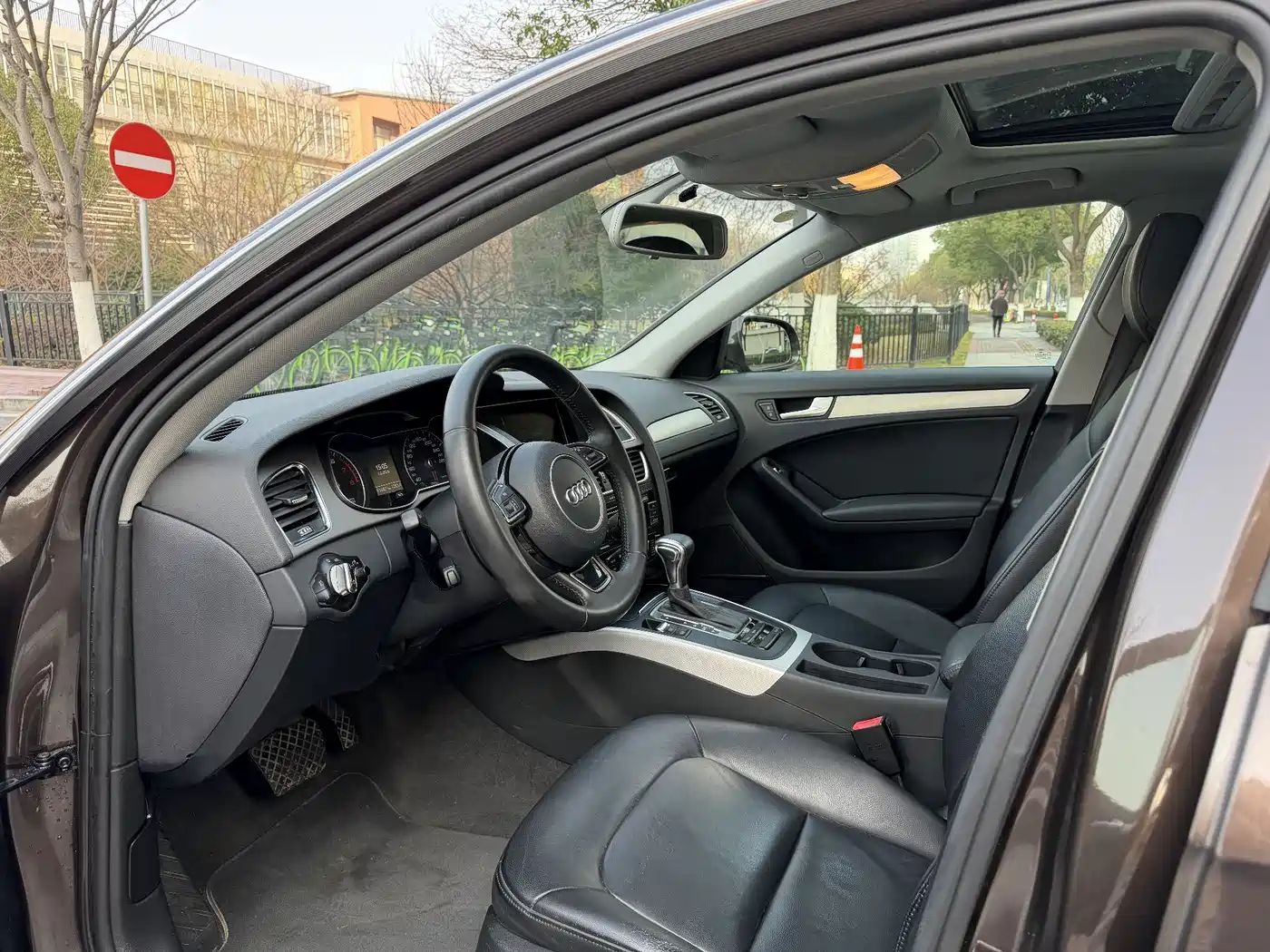 Audi A4L 2013 35 TFSI Automatic Standard фото 8
