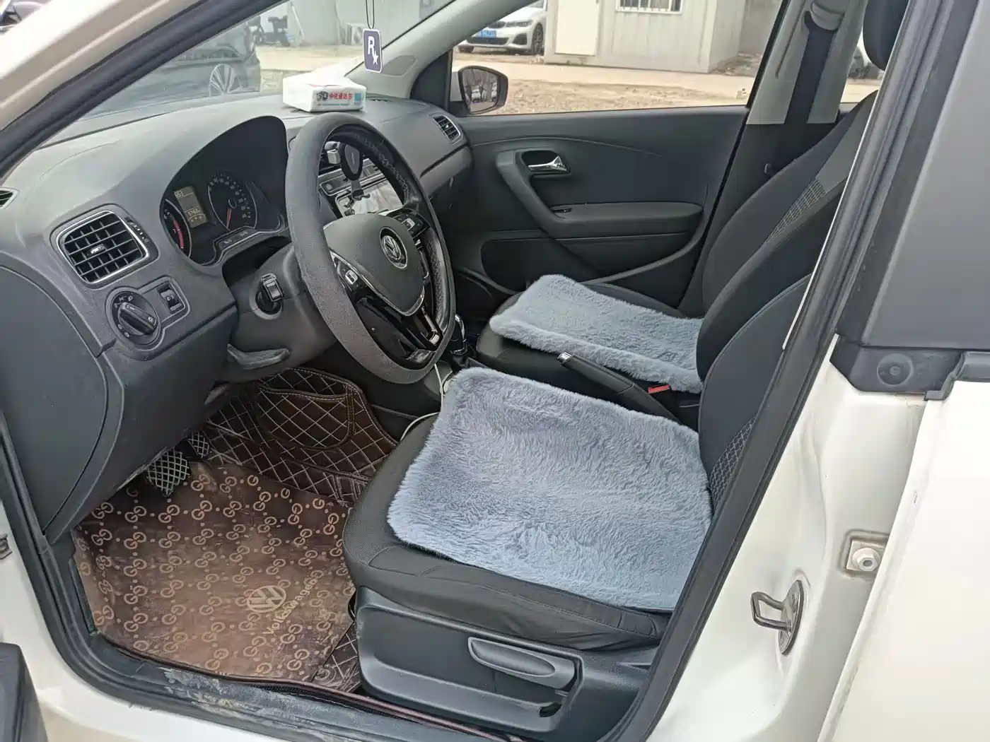 Volkswagen Polo 2018 1.5L Auto Safe Drive фото 4