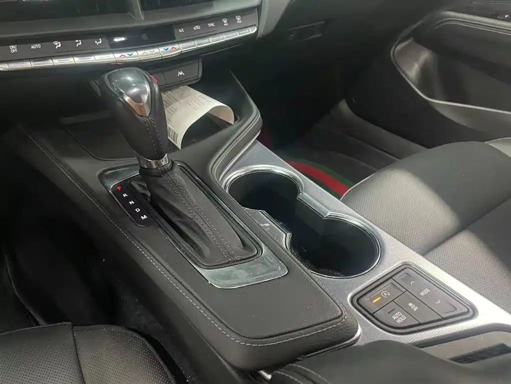 CADILLAC CT4