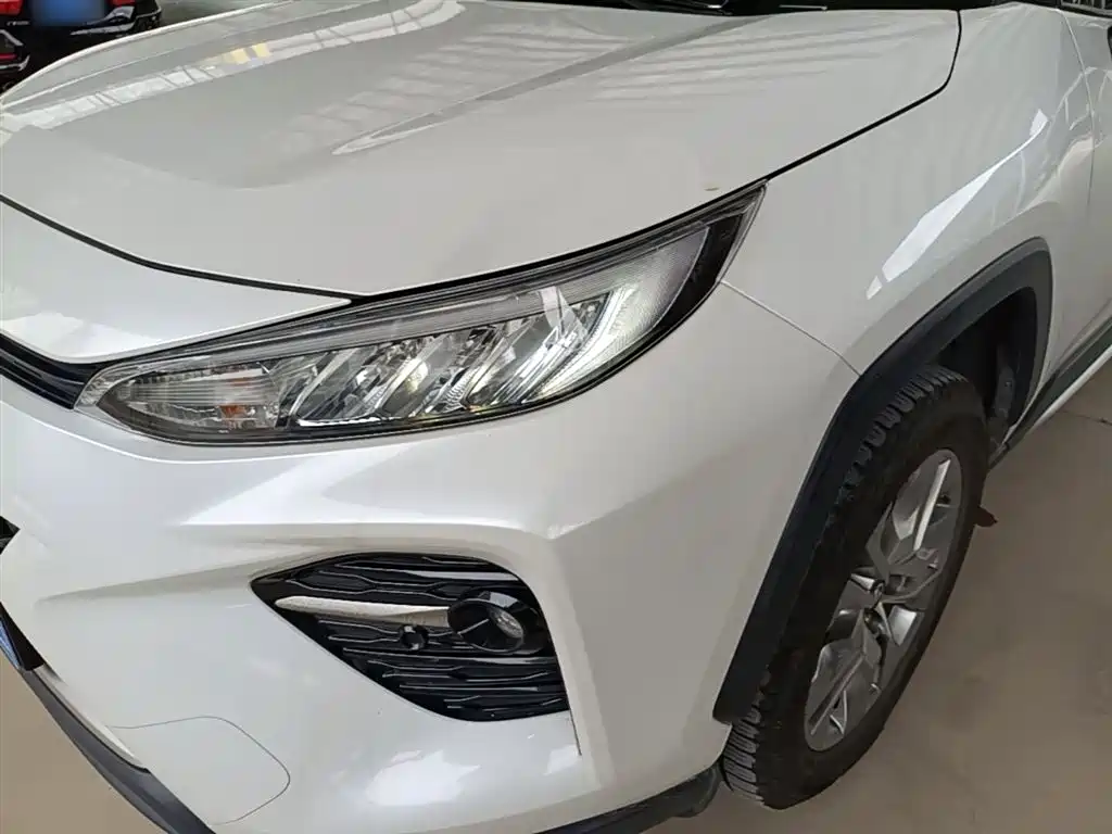 Toyota Wildlander 2021 2.0L CVT 4WD Luxury Edition фото 24