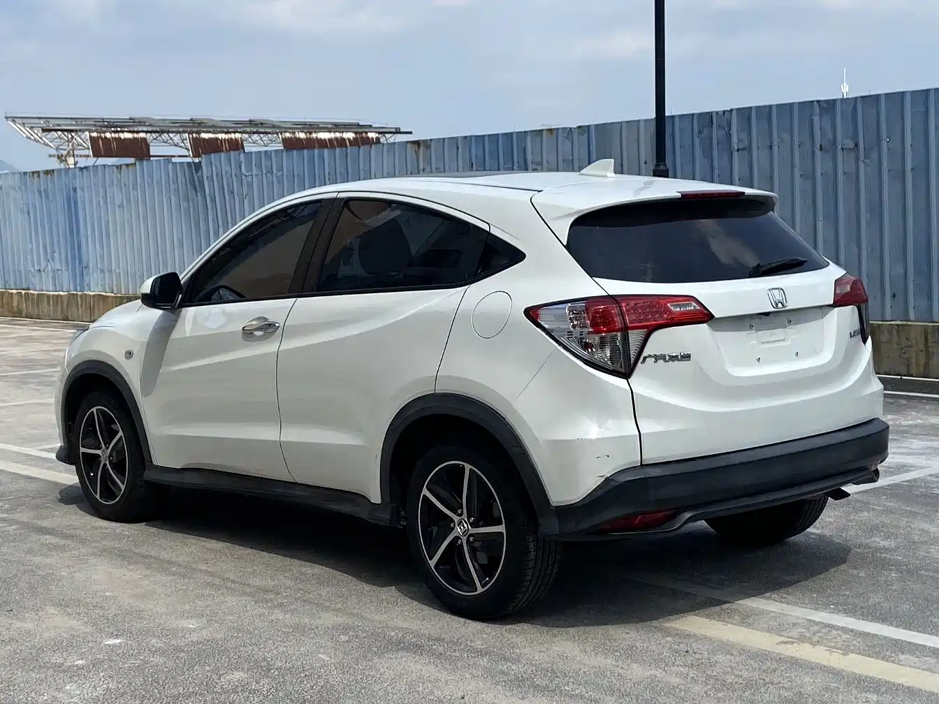 Фото 9 - Honda Vezel