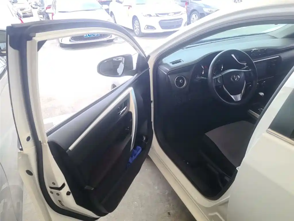 Toyota Corolla 2017 Facelift 1.2T S-CVT GL-i фото 16
