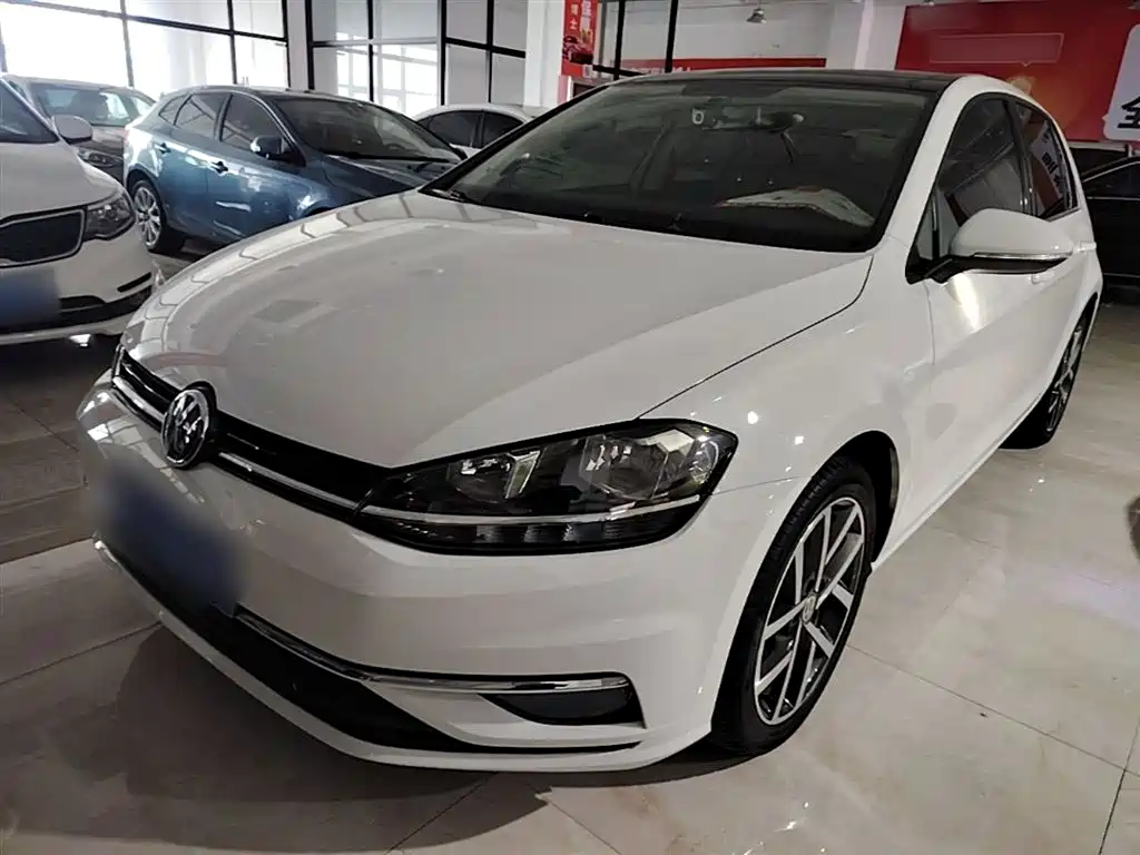 Volkswagen Golf 2020 200TSI DSG Comfort Progressive Edition фото 2