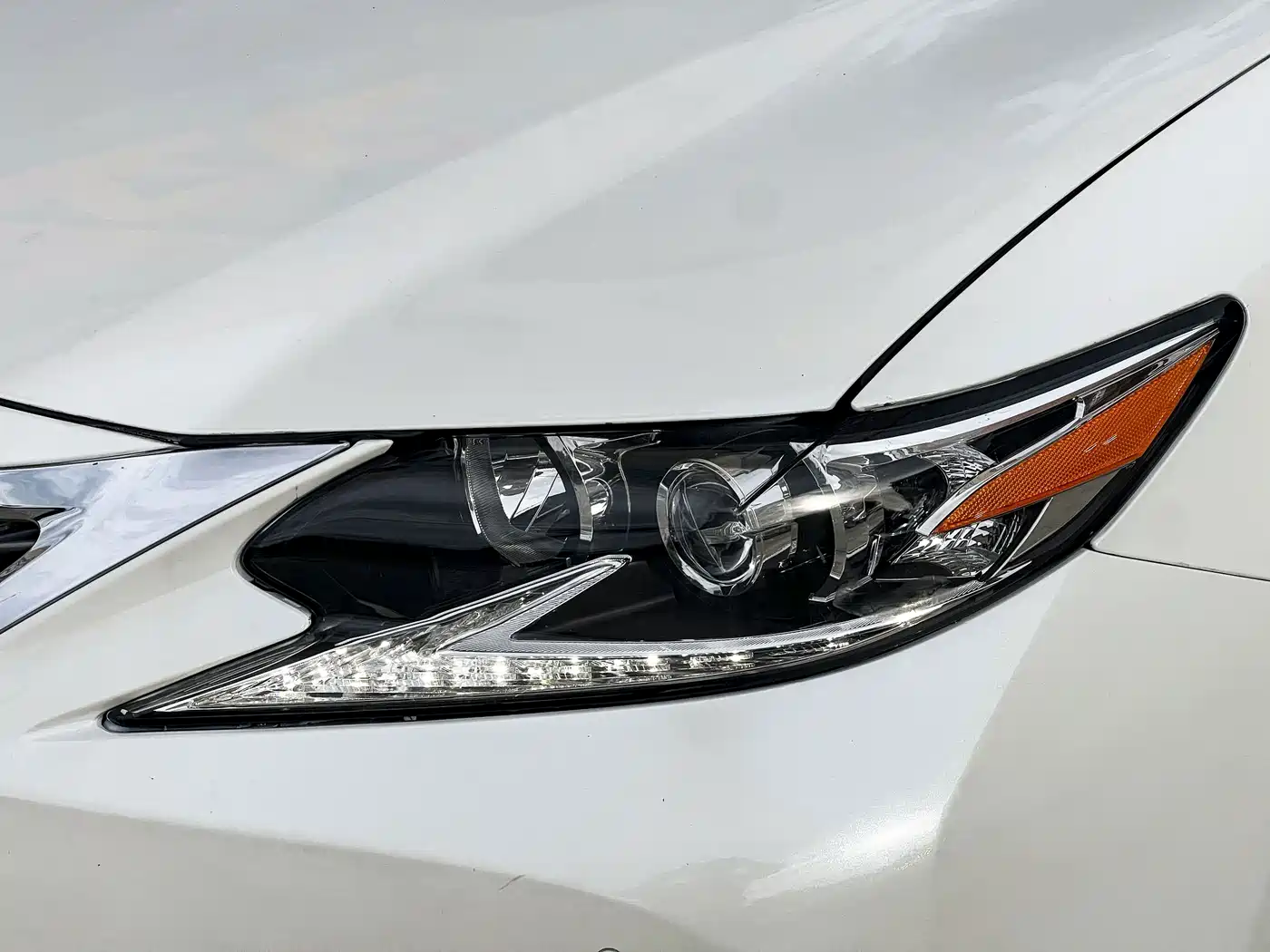 Фото 4 - Lexus ES