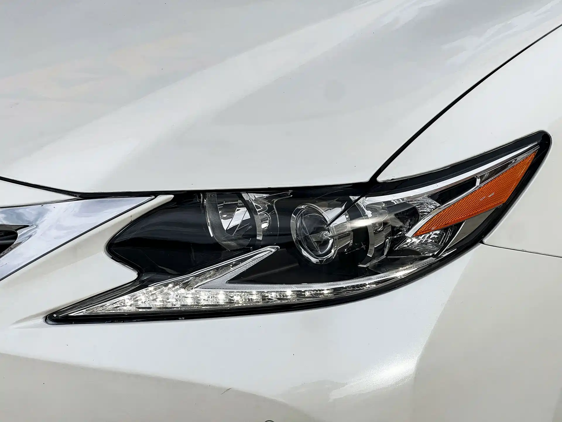 Фото 4 - Lexus ES