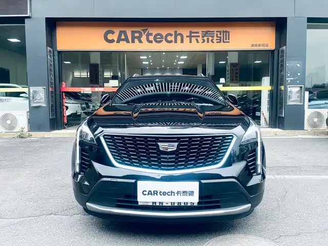 CADILLAC XT4