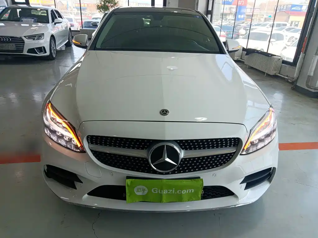 Фото 3 - Mercedes-Benz C-Class