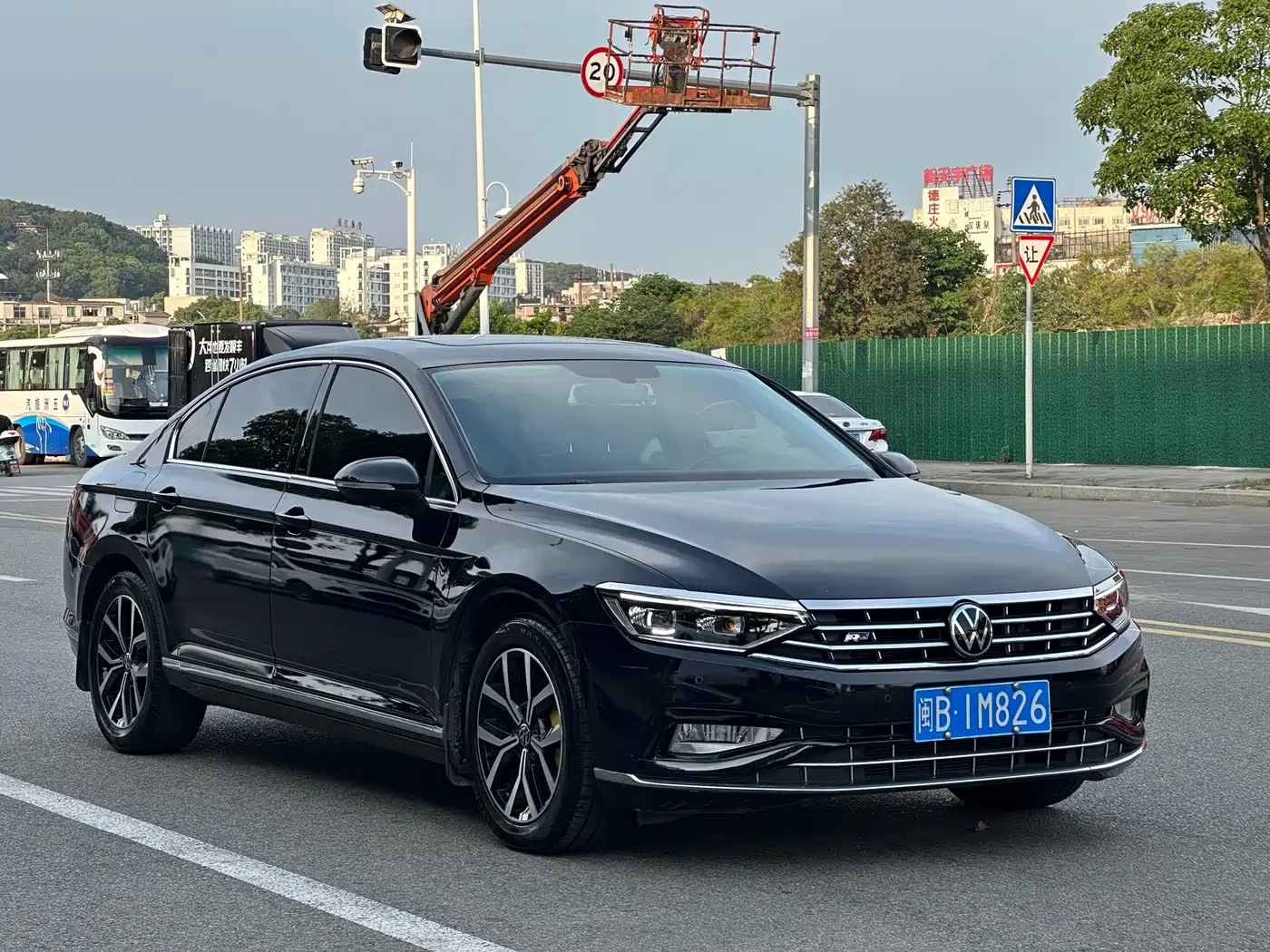 Volkswagen Magotan 2020 330TSI DSG Leading фото 3