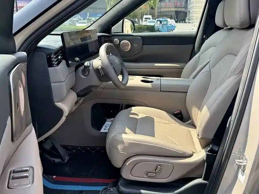 IM Motors IM LS8 2026 2026 Model Base Version 5-seater Long Range Edition