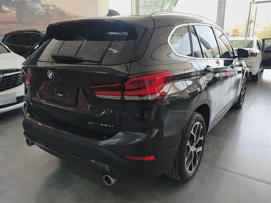 BMW X1 2022 sDrive25Li Leading фото 7