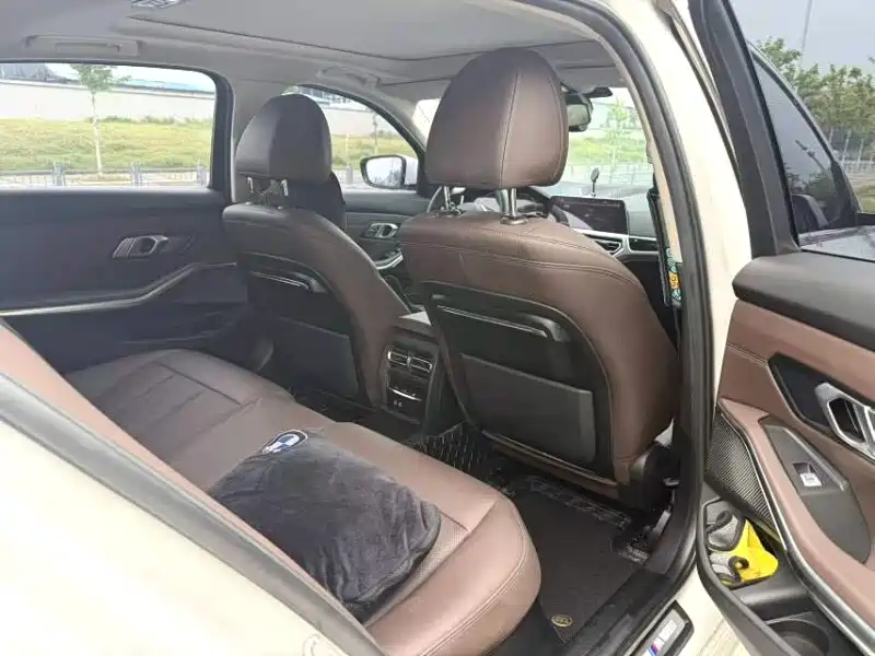 BMW 3 Series 2022 320Li M Sport Package фото 5