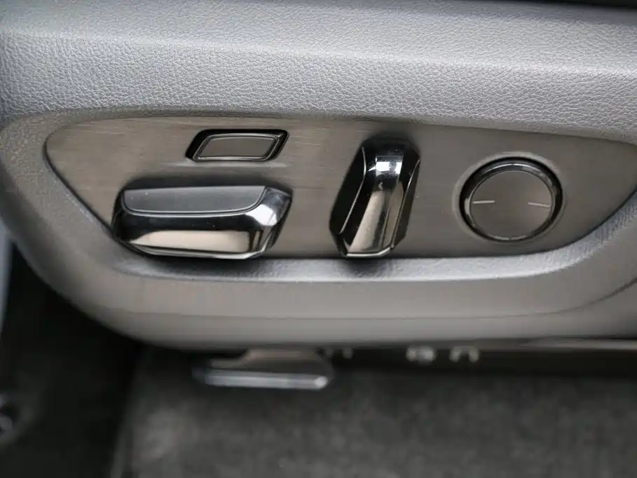 Фото 12 - Lexus GX